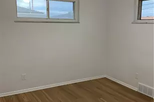 214 Erwin Pl, McKees Rocks, PA 15136 - Photo 8