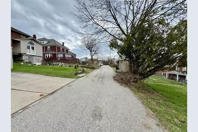 418 Baker Ave, Clairton, PA 15025 - Photo 28