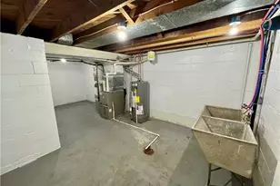 418 Baker Ave, Clairton, PA 15025 - Photo 14