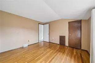 834 Blue Ridge Rd, Pittsburgh, PA 15239 - Photo 16