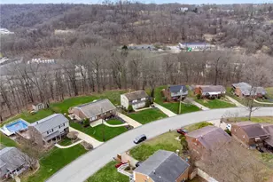 834 Blue Ridge Rd, Pittsburgh, PA 15239 - Photo 30