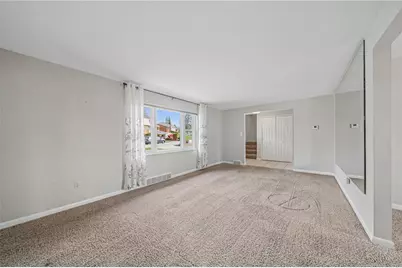 834 Blue Ridge Rd, Pittsburgh, PA 15239 - Photo 4