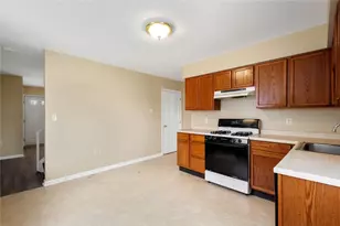 325-327 1st St, Cecil, PA 15055 - Photo 8