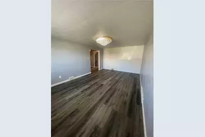 1419 Cardinal Dr, Scott Township, PA 15243 - Photo 4