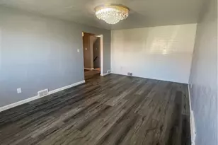 1419 Cardinal Dr, Scott Township, PA 15243 - Photo 4