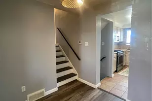 1419 Cardinal Dr, Scott Township, PA 15243 - Photo 6