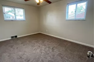 1419 Cardinal Dr, Scott Township, PA 15243 - Photo 12