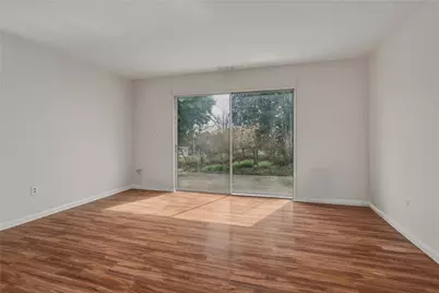 526 College Park Dr, Moon/Crescent Twp, PA 15108 - Photo 4