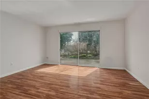 526 College Park Dr, Moon/Crescent Twp, PA 15108 - Photo 4