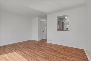 526 College Park Dr, Moon/Crescent Twp, PA 15108 - Photo 6