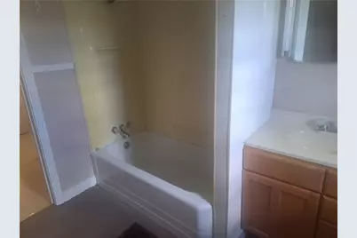 108 E 1st Ave, Derry Boro, PA 15627 - Photo 2