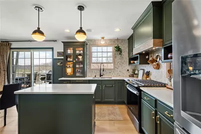 1024 Greenfield Dr, Cecil, PA 15317 - Photo 8