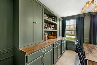 1024 Greenfield Dr, Cecil, PA 15317 - Photo 12