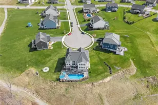 110 Ridgetop Dr, Adams Township, PA 16046 - Photo 4