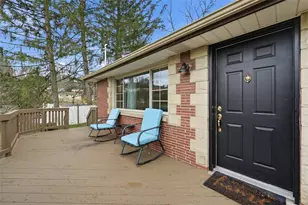 2386 Crestview Rd, Pittsburgh, PA 15216 - Photo 6