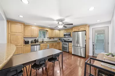 2386 Crestview Rd, Pittsburgh, PA 15216 - Photo 12