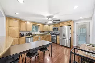 2386 Crestview Rd, Pittsburgh, PA 15216 - Photo 12