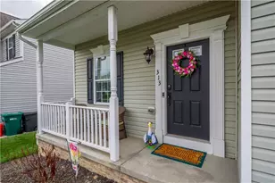 313 Everest Cir, Houston, PA 15342 - Photo 2