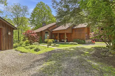 2090 Oak Ridge Dr, Saltlick Township, PA 15622 - Photo 2