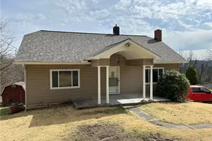 2502 7th St, New Kensington, PA 15068 - Photo 2