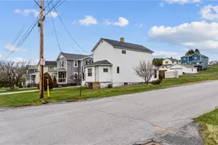 636 6th St, , PA 15927 - Photo 4