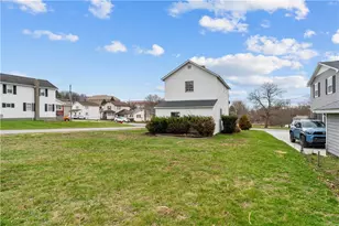 636 6th St, , PA 15927 - Photo 2