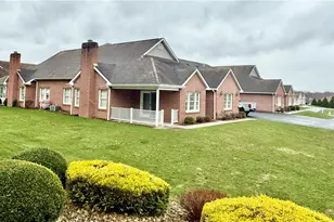 194 Wood Hawk Ln, Franklin Township, PA 16001 - Photo 2