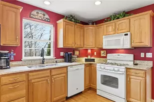 6855 Stephanie Ct, Murrysville, PA 15626 - Photo 12