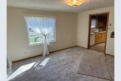 728 N Pike Rd, Jefferson Township, PA 16023 - Photo 6