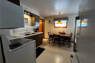 406 Walnut St, Vandergrift, PA 15690 - Photo 16