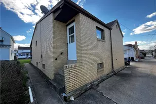 406 Walnut St, Vandergrift, PA 15690 - Photo 2