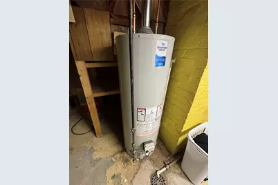 703 Laura St, West Mifflin, PA 15122 - Photo 32