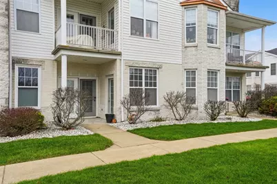 244 Adams Pointe Blvd #10, Adams Township, PA 16046 - Photo 2