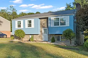 575 Fairfield Dr, Hempfield Township, PA 15601 - Photo 2