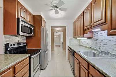 5600 Munhall Rd #902, Pittsburgh, PA 15217 - Photo 16