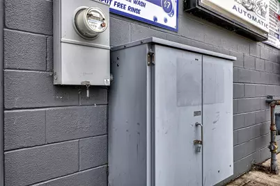 1005 W 4th Ave, Derry Township, PA 15627 - Photo 22