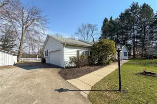 487 Jackson Park Dr, Meadville City, PA 16335 - Photo 2