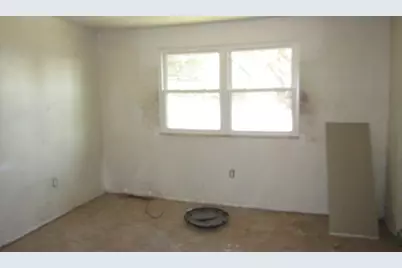 1209 Roy St, North Braddock, PA 15104 - Photo 8