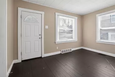 817 Elizabeth St, Wilkins Township, PA 15221 - Photo 4