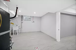 3586 South Park Rd, Bethel Park, PA 15102 - Photo 22