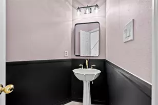 302 Kingsberry Cir, Pittsburgh, PA 15234 - Photo 16