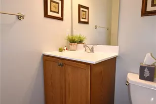 2013 Croghan Dr, Collier Township, PA 15106 - Photo 14