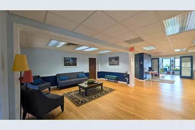 406 McKnight Park Dr, Ross Twp, PA 15237 - Photo 8