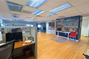 406 McKnight Park Dr, Ross Twp, PA 15237 - Photo 14