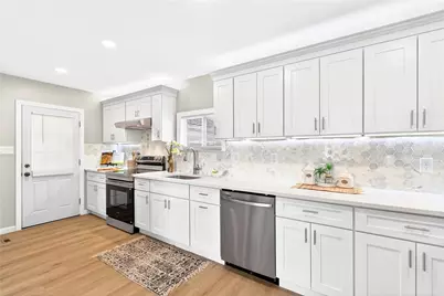 731 Chartiers St, Bridgeville, PA 15017 - Photo 18