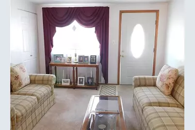 148 Courtney Dr, Verona, PA 15147 - Photo 10