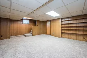 6100 Wellesley Ave, Pittsburgh, PA 15206 - Photo 42