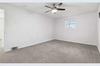 5843 Wilson Dr, Bethel Park, PA 15102 - Photo 18