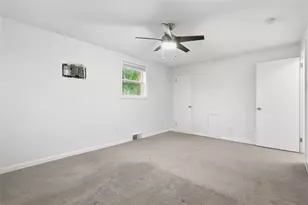 5843 Wilson Dr, Bethel Park, PA 15102 - Photo 16