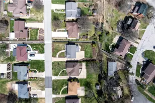 4353 E Barlind Dr, Pittsburgh, PA 15227 - Photo 32